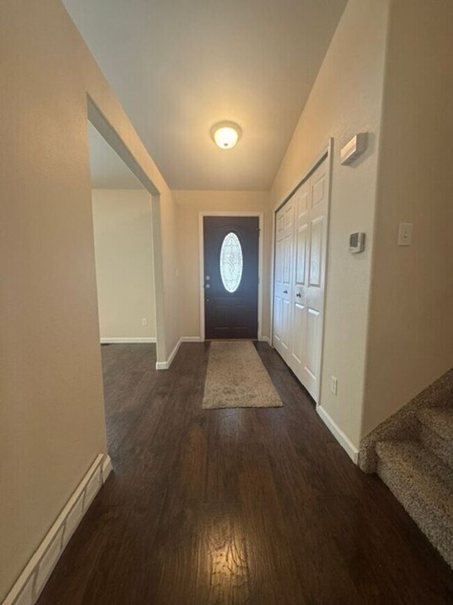 Foto del edificio - 803 Foxwood Dr