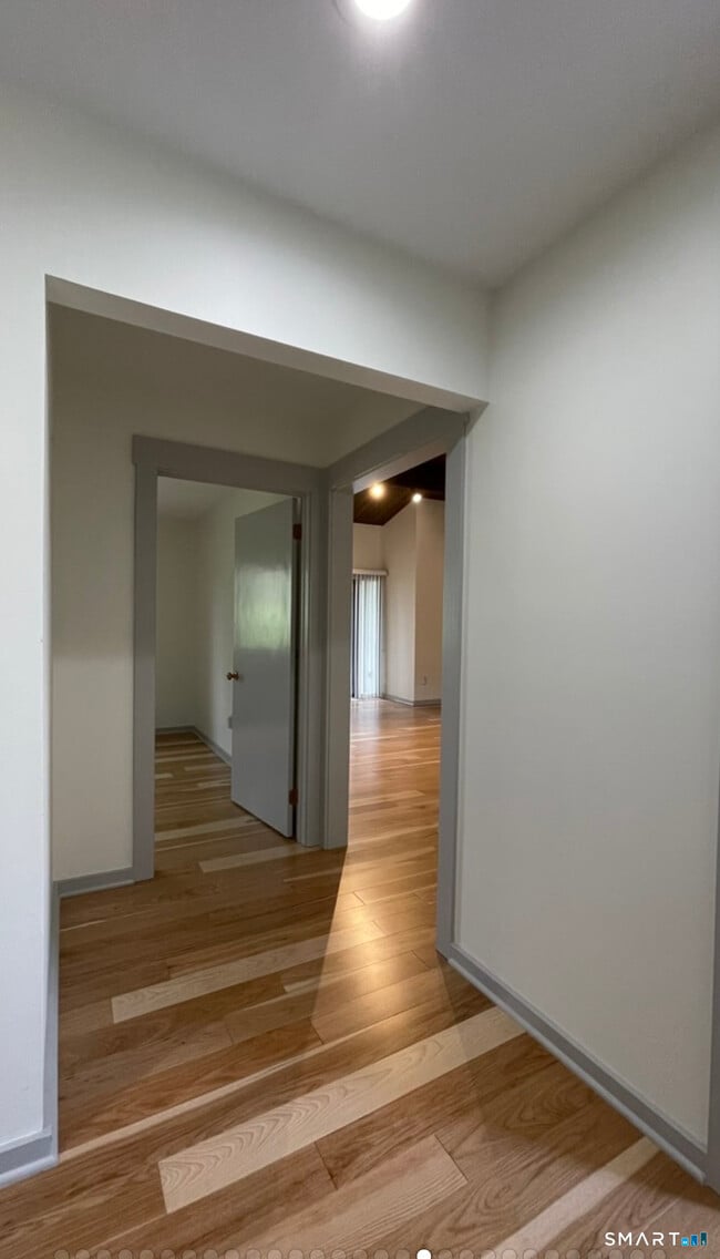 Foto del edificio - 14b Algonquin Ln