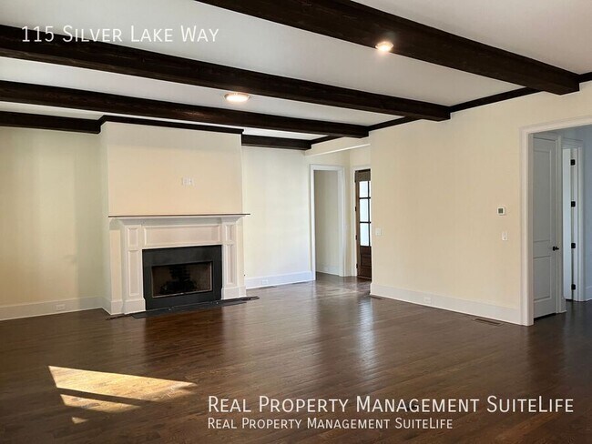 Foto del edificio - 115 Silver Lake Way