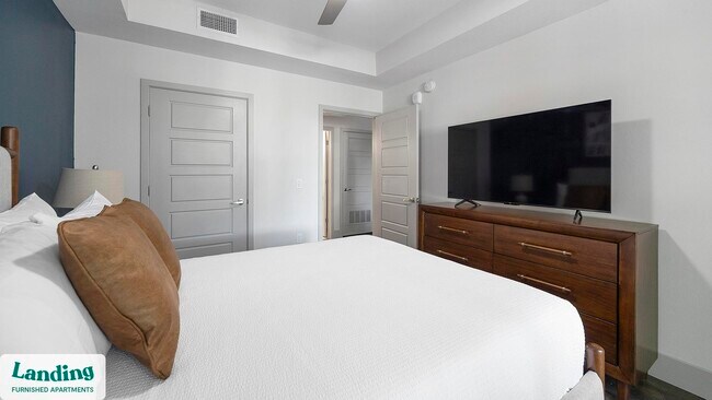 Foto del edificio - 2323 E Highland Ave