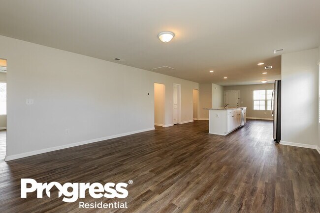 Building Photo - 892 Willowmere Way