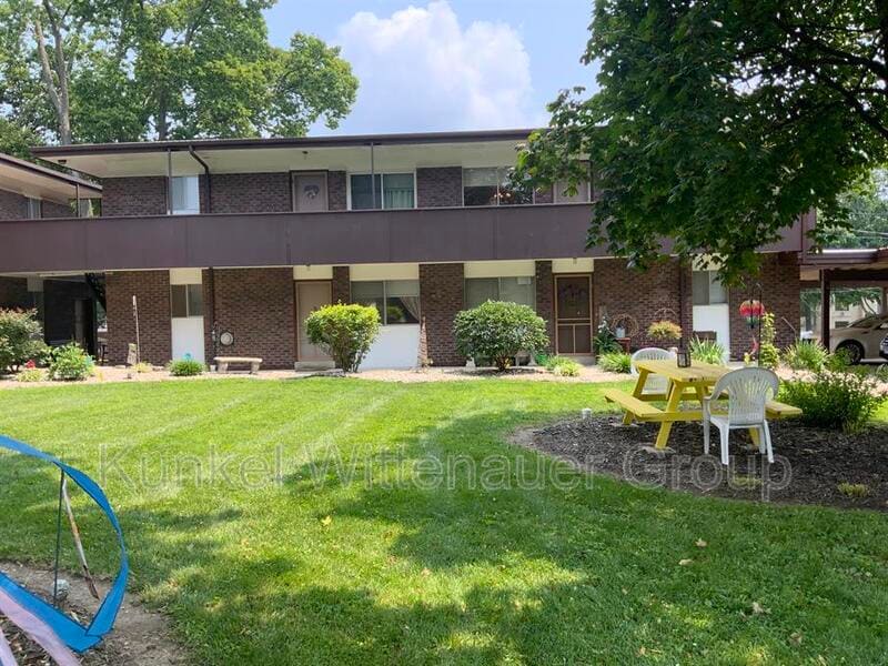 Primary Photo - 900 8th St