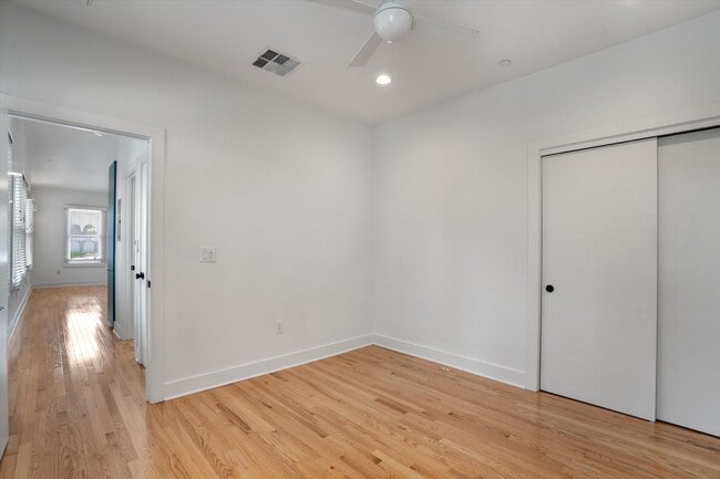 Building Photo - 4004 Avenue C