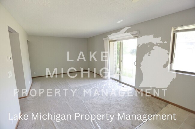 Foto del edificio - 15528 Clovernook Dr