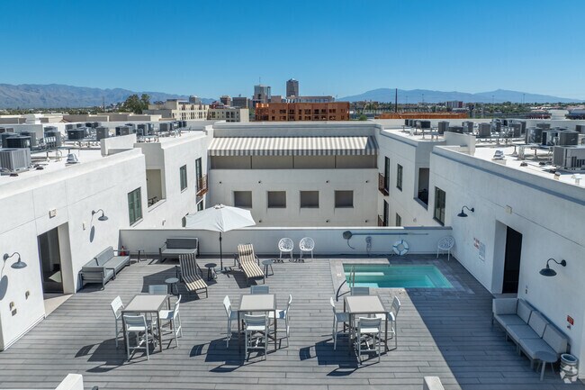 Salón en la azotea - Monier Apartments