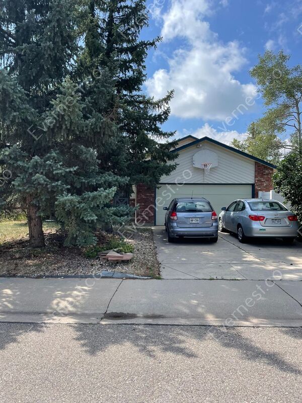 Primary Photo - 2801 Pipestone Dr