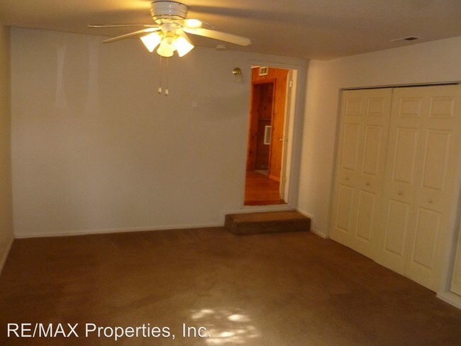 Building Photo - 3 br, 1 bath House - 1519 S Cascade Ave