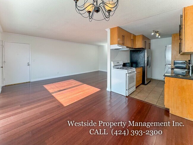 Foto del edificio - 1827 S Barrington Ave