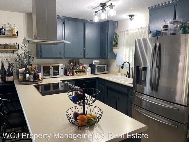 Building Photo - 2 br, 1.5 bath House - 9158 Tiburon Circle