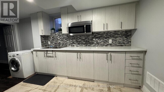 Photo du bâtiment - 731 Bennett Blvd