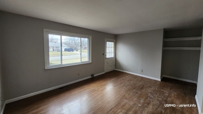 Building Photo - 852 Crowden Dr