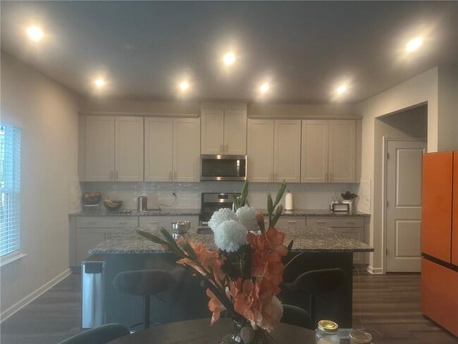 Building Photo - 3938 Dean Grv Wy