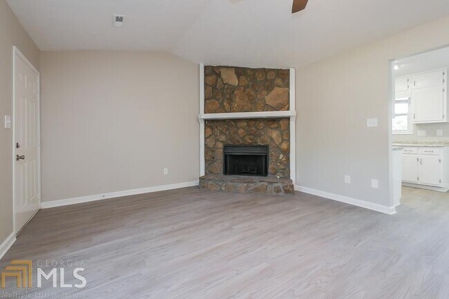 Foto del edificio - 108 Christopher Pl