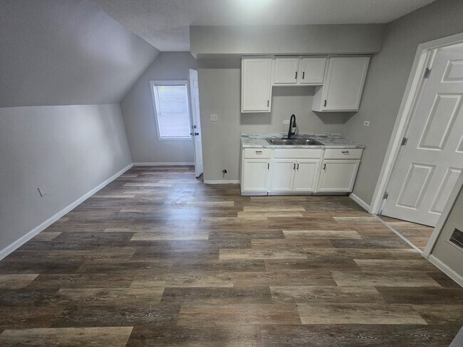 Foto del edificio - 7310 Camden Ave