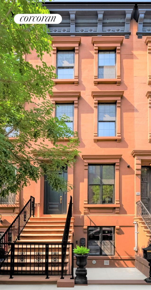 Building Photo - 158 W 136th St