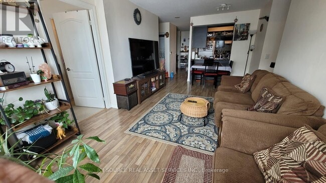 Building Photo - 70 Town Centre Court