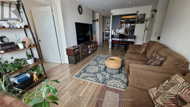 Photo du bâtiment - 70 Town Centre Court