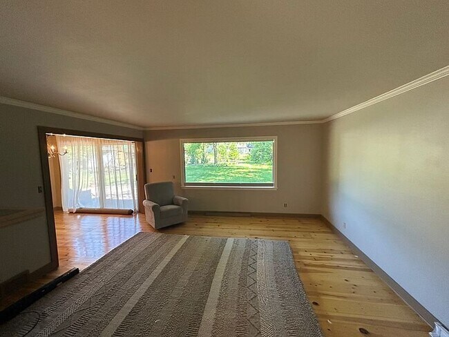 Foto del edificio - N80W5776 Woodland Rd