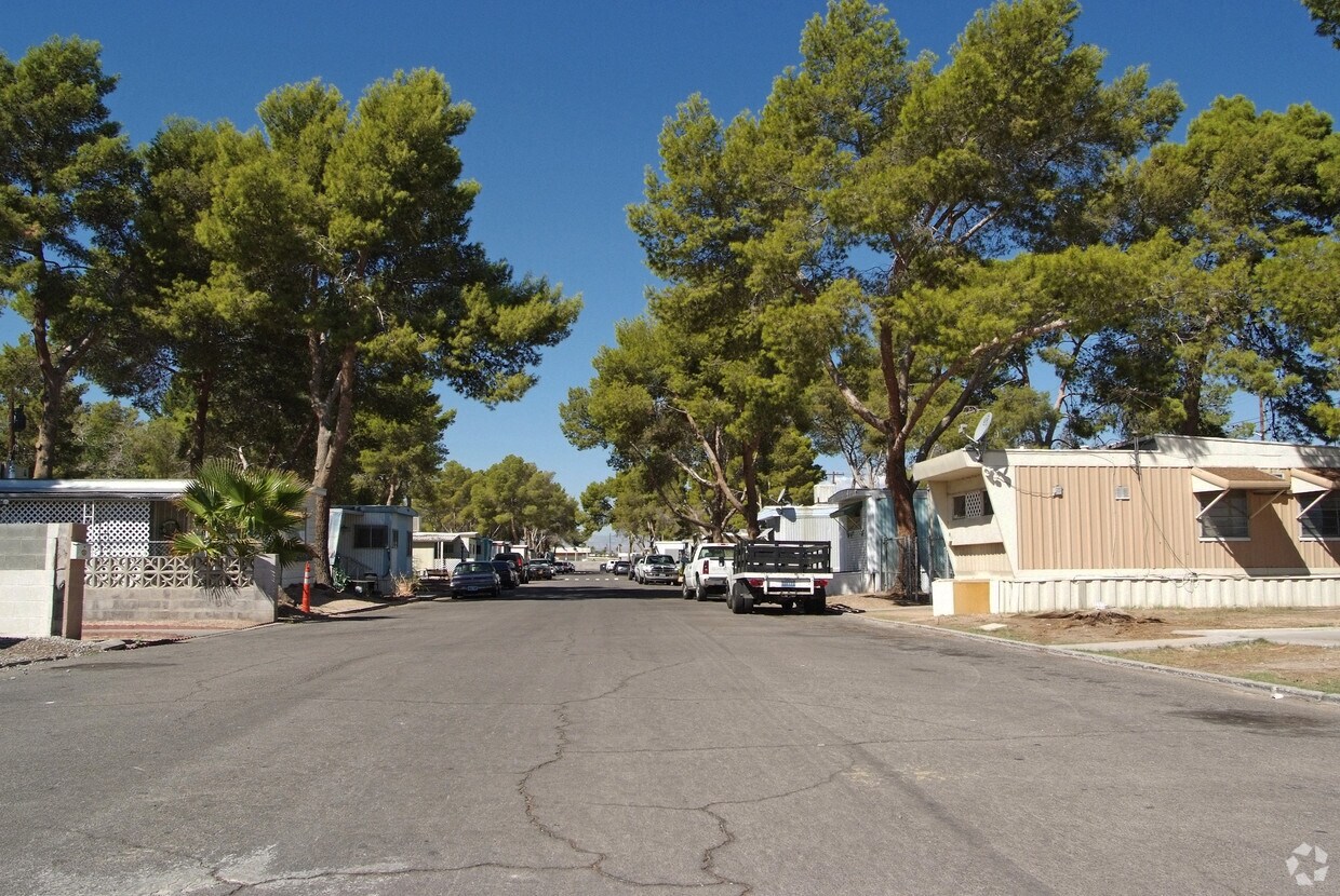 Whispering Sands Apartments in Las Vegas, NV