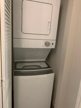 Wash & Dryer included - Memorial Fountain