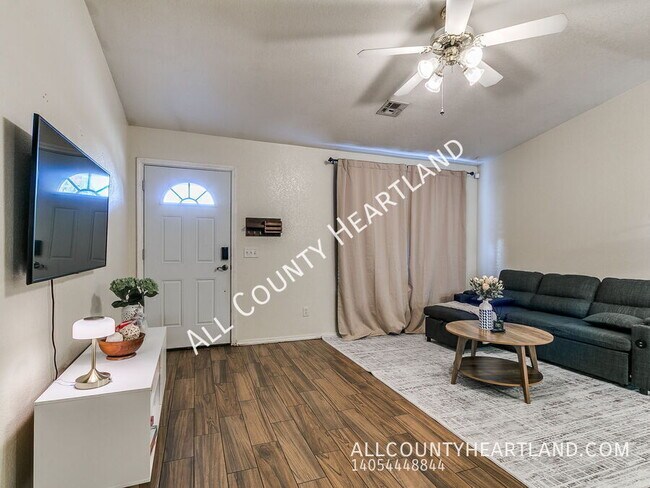 Foto del edificio - 414 English Elm Ln
