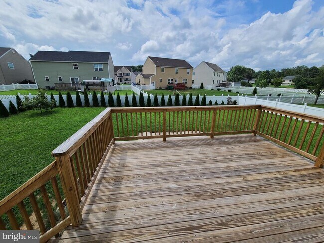 Building Photo - 56 Point Landing Ln