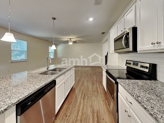 Building Photo - 120 Cobblestone Drive