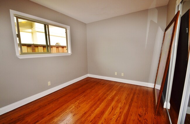 Building Photo - 6377 Ebensburg Lane