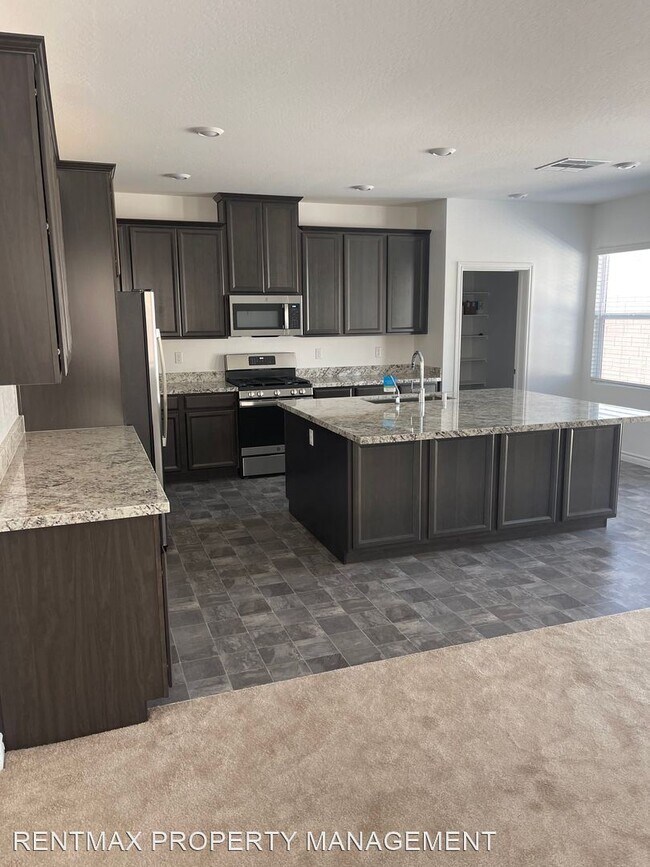 Foto del edificio - 3 br, 2.5 bath House - 4829 ROYAL MAGNOLIA ST