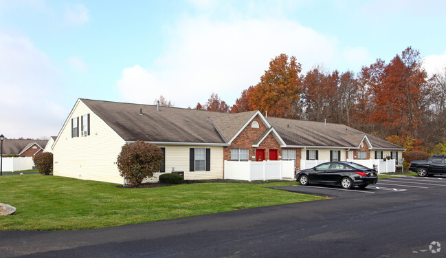 Primary Photo - Elmwood Villas Apartments