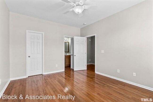 Building Photo - 3 br, 3 bath House - 403 Old Mill Village Dr.