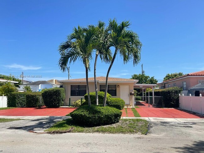 Foto del edificio - 3442 SW 25th Ter