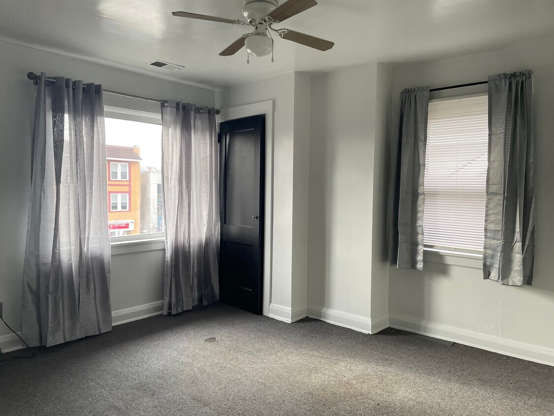 Foto principal - 901 Brookline Blvd