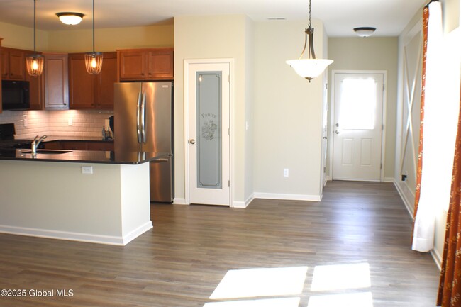 Building Photo - 304 Grayson Pl