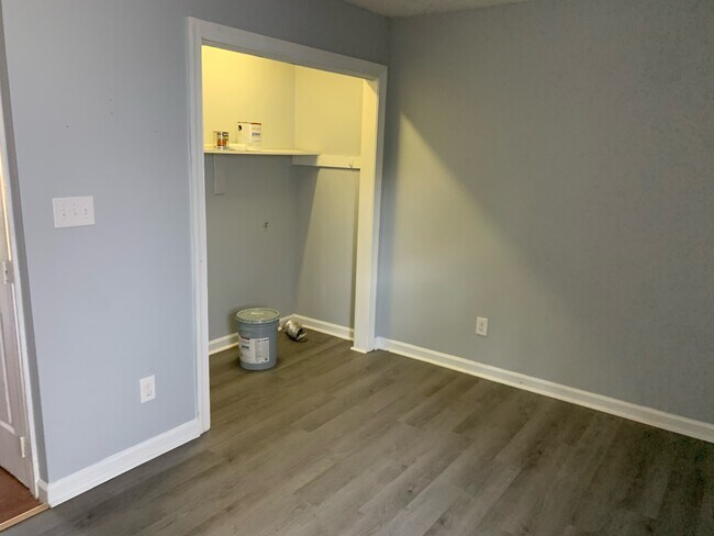 Building Photo - 524 E Hargett St