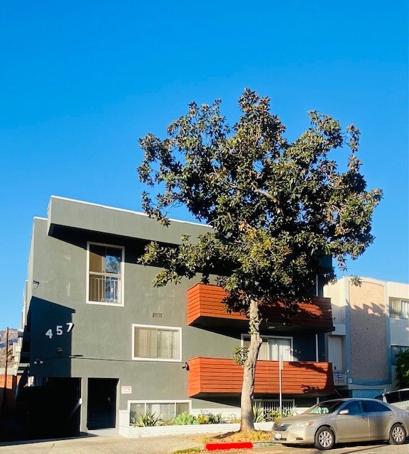 Building Photo - 457 W Dryden St