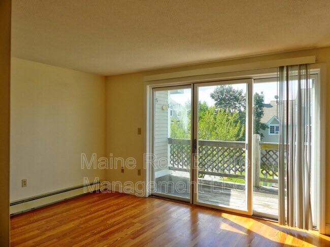 Building Photo - 307 Garland St