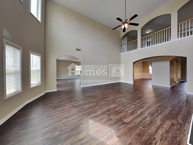 Foto del edificio - 1240 Polk Crossing