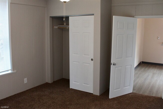 Building Photo - 2 br, 1 bath House - 1828 West Mallon Aven...