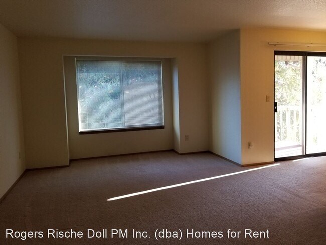 Foto del edificio - 1039 SW Barrington Dr