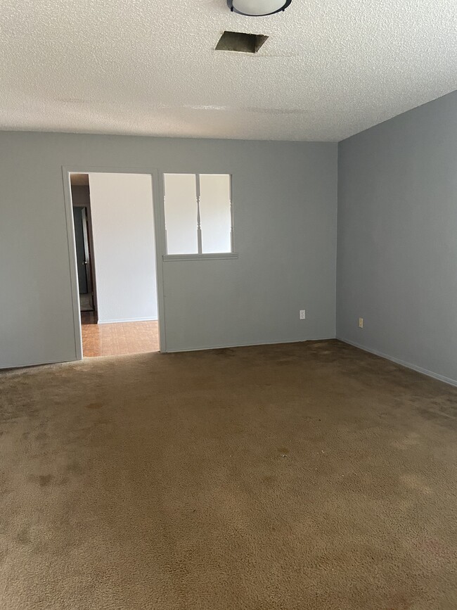 living room - 125 Cripple Creek Ln