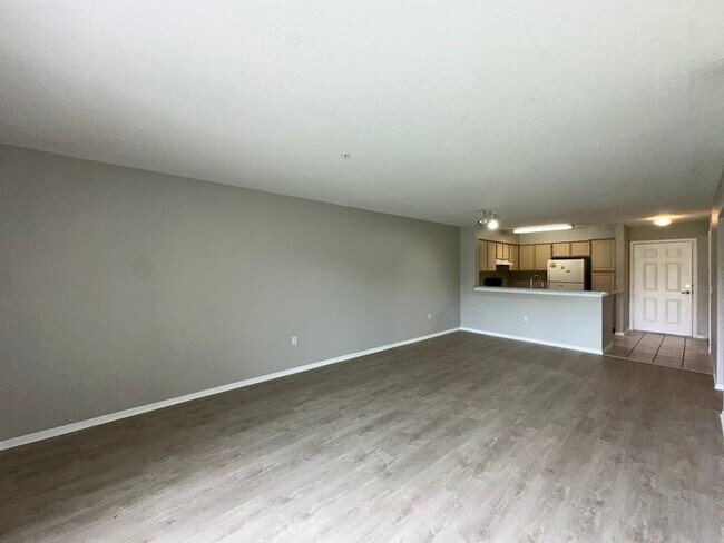 Foto del edificio - 14037 Fairway Island Dr