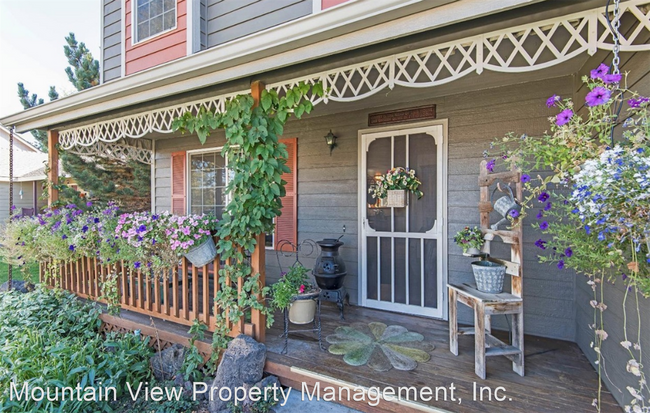 Foto del edificio - 4 br, 2.5 bath House - 2765 NE Faith Dr.