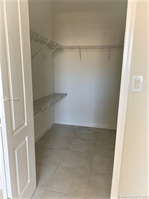 Foto del edificio - 1663 SE 29th St