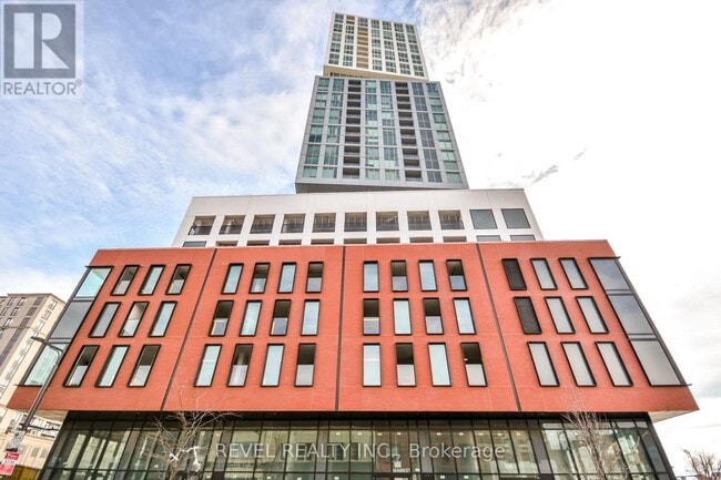 Building Photo - 39 Mary St