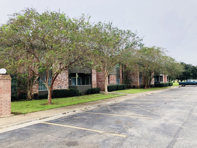 Foto del edificio - River Bend Apartments