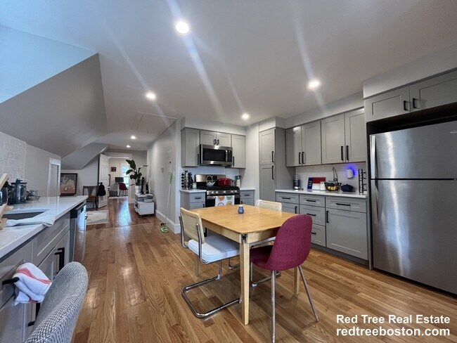 Foto del edificio - 18 Colberg Ave