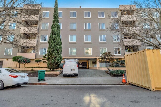 Foto del edificio - 177 N El Camino Real