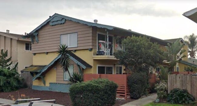 Building Photo - 3688 Redondo Beach Blvd