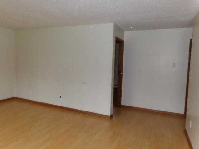 Building Photo - 18066 Hillcrest Dr